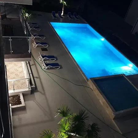 Apartment Green Hill Penthouse *