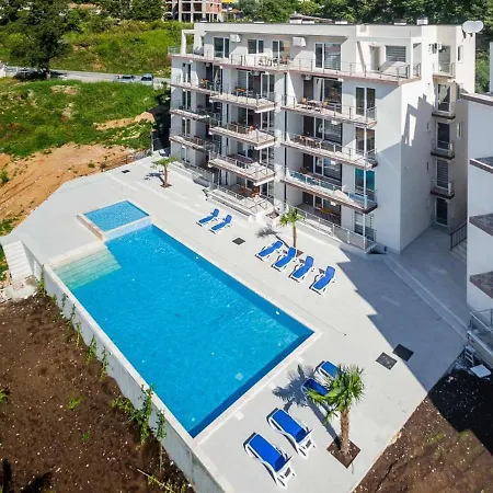 Apartment Green Hill Penthouse *