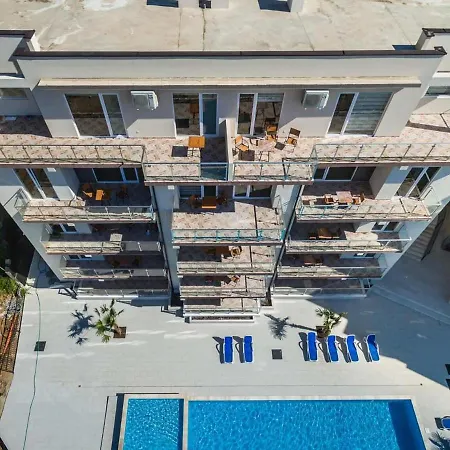 Green Hill Penthouse *
