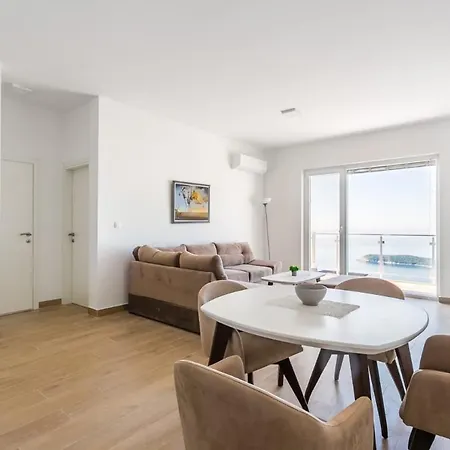 Apartment Green Hill Penthouse