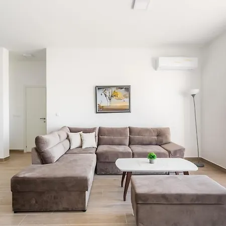 Green Hill Penthouse Budva